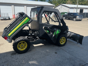 JOHN DEERE Gator XUV 825M UTV, used