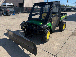 JOHN DEERE Gator XUV 825M UTV, used