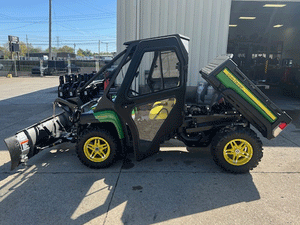 JOHN DEERE Gator XUV 825M UTV, used