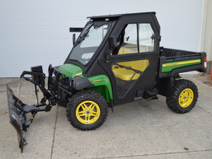 JOHN DEERE Gator XUV 825M UTV, used