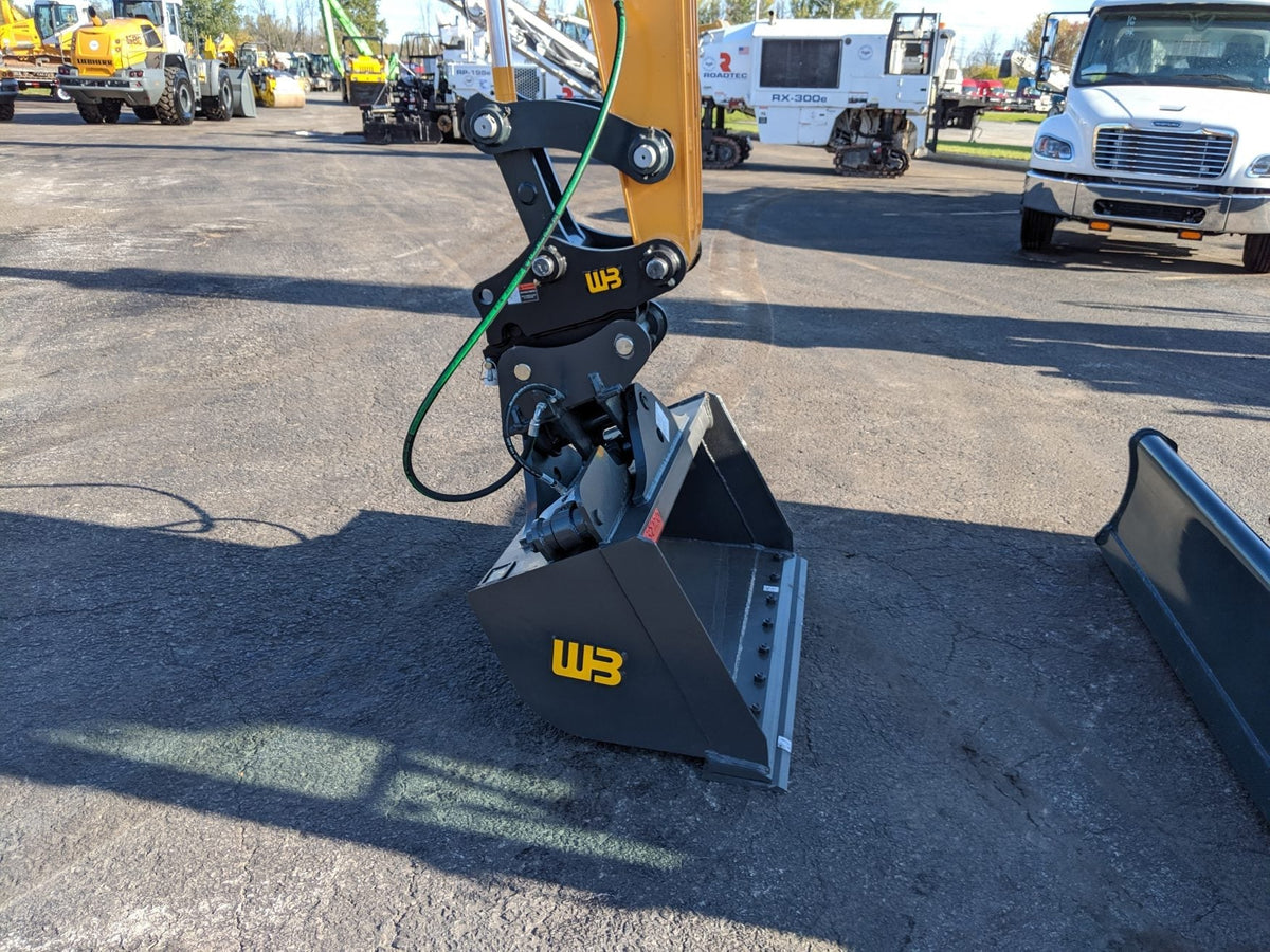 WERK-BRAU Tilt Bucket for 5,000 -11,000 lbs. Excavators. (Mini 1, 15 ...