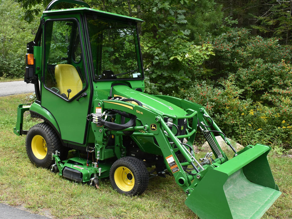 Curtis enclosed advantage cab for John Deere 1023E / 1025R tractor